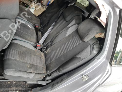 Sæde bagtil (3. række) PEUGEOT 5008 II (MC_, MJ_, MR_, M4_) 1.5 BlueHDi 130 (MCYHZJ, MCYHZR, MCYHZX) (131 hp) 29999392