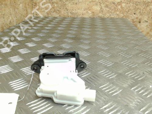 Used Tailgate lock RENAULT KADJAR (HA_, HL_) 1.2 TCe 130 (HLMR) (130 hp) 21733908