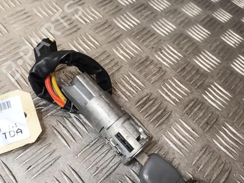 Clé de contact RENAULT TWINGO I (C06_) 1.2 (C066, C068) (58 hp) 30751026