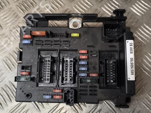 Used Fuse box PEUGEOT 206+ (2L_, 2M_) 1.1 (60 hp) 25277573