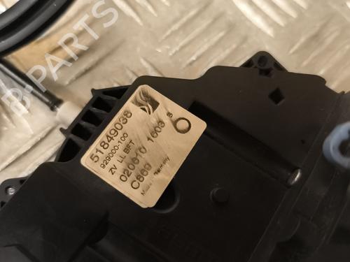 Front right lock FIAT GRANDE PUNTO (199_) 1.3 D Multijet | BP27305025C97