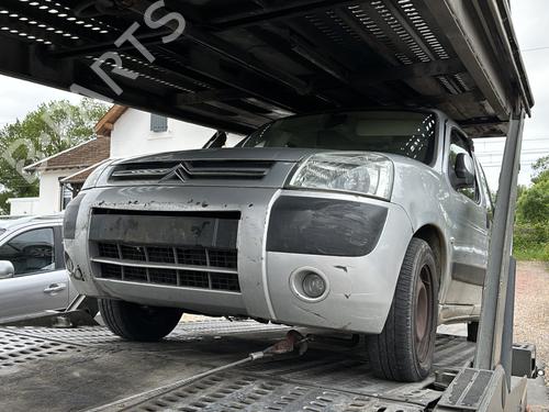 Right front fog light CITROËN BERLINGO / BERLINGO FIRST MPV (MF_, GJK_, GFK_) 1.6 HDI 90 (MF9HX) | BP29897048C31