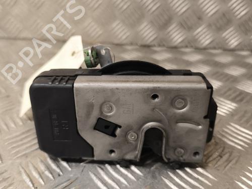 Used Front right lock OPEL VECTRA B Hatchback (J96) 2.2 DTI 16V (F68) (125 hp) 21729102