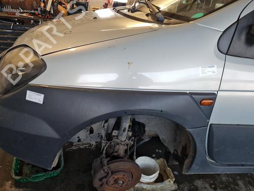 Voorscherm links RENAULT SCÉNIC I MPV (JA0/1_, FA0_) 1.9 dCi RX4 (102 hp) 30790233