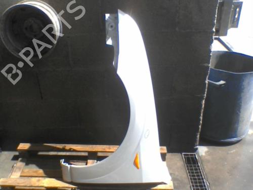 Used Left front fenders FORD MONDEO III Saloon (B4Y) 2.0 16V TDDi / TDCi (115 hp) 21732340