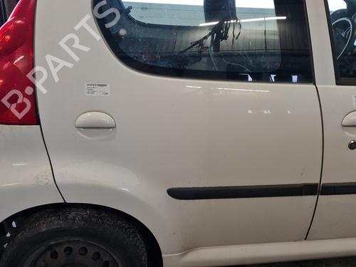 Used Right rear door PEUGEOT 107 (PM_, PN_) 1.4 HDi (54 hp) 21747650