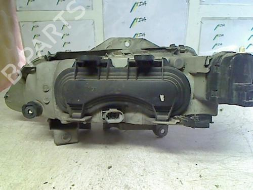 Koplamp rechts RENAULT ESPACE III (JE0_) 2.2 12V TD (JE0E, JE0H, JE0P) (113 hp) 25277663
