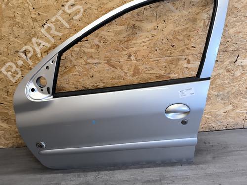 Used Left front door PEUGEOT 206+ (2L_, 2M_) 1.1 (60 hp) 24963302