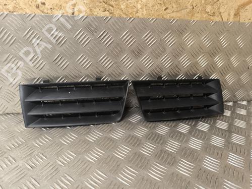 Used Grille RENAULT MEGANE II (BM0/1_, CM0/1_) 1.5 dCi (BM02, BM13, BM2A, CM02, CM13) (101 hp) 21733662