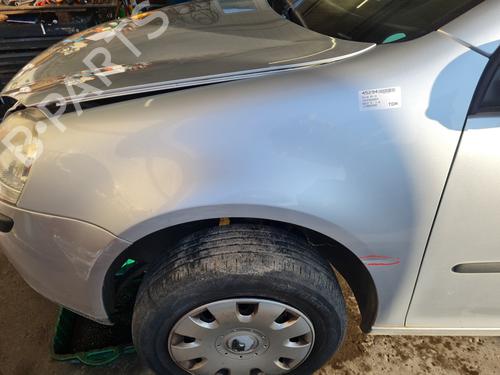 Używane Błotnik przedni lewy VW GOLF V (1K1) 1.9 TDI (105 hp) 29618429