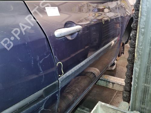 Used Right front door RENAULT CLIO III Grandtour (KR0/1_) 1.5 dCi (KR0F) (86 hp) 30763874