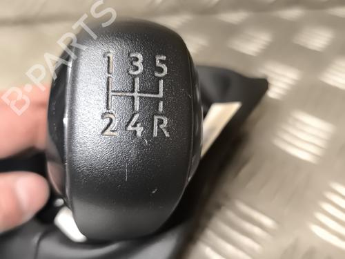 Used Gear lever PEUGEOT 208 I (CA_, CC_) 1.6 BlueHDi 100 (100 hp) 25118041