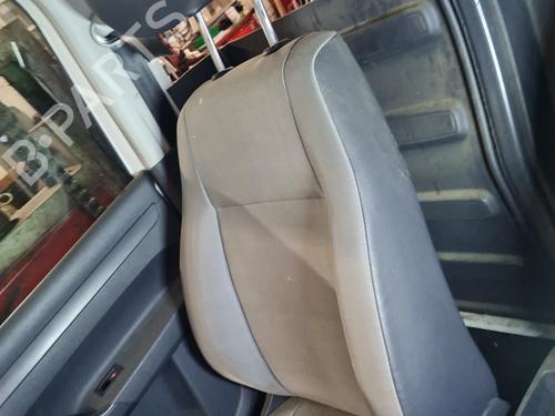 Aleta delantera izquierda VW CADDY III Box Body/MPV (2KA, 2KH, 2CA, 2CH) 1.6 TDI | BP30763884C41 