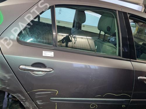 Used Right rear door RENAULT LAGUNA II (BG0/1_) 1.9 dCi (BG1A, BG1W, BG0G) (110 hp) 30401240