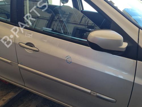 Used Right front door RENAULT CLIO III (BR0/1, CR0/1) 1.5 dCi (C/BR0G, C/BR1G) (68 hp) 27370789