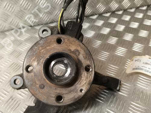 Used Left front steering knuckle TOYOTA AYGO (_B1_) 1.0 (KGB10_, KGB10R) (68 hp) 27347432