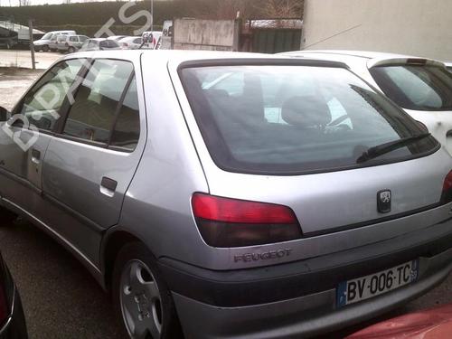 Left taillight PEUGEOT 306 Hatchback (7A, 7C, N3, N5) 1.6 | BP21736683C34 