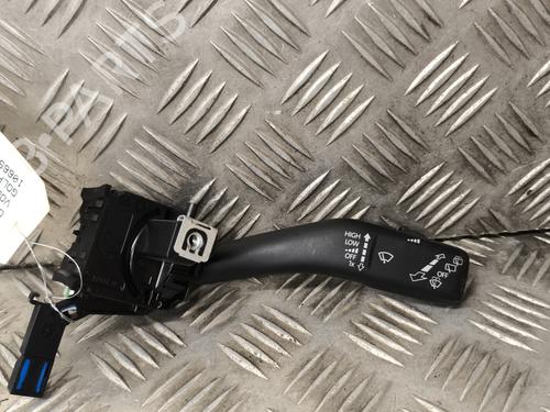 Used Steering column stalk VW GOLF VI (5K1) 2.0 TDI (110 hp) 26240205