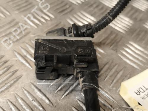 Fuel door actuator PEUGEOT 308 SW II (LC_, LJ_, LR_, LX_, L4_) 1.5 BlueHDi 130 | BP21747686E18 