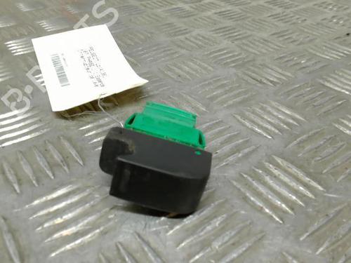 Left front window switch PEUGEOT 107 (PM_, PN_) 1.0 | BP21734658I27 