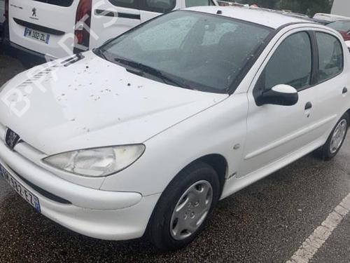 Front bumper PEUGEOT 206 Hatchback (2A/C) 1.4 i | BP21733027C7 