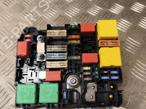Used Fuse box PEUGEOT 208 I (CA_, CC_) 1.2 VTI 82 (82 hp) 21741473