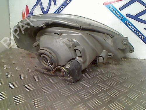 Used Left headlight RENAULT TRAFIC II Van (FL) 1.9 dCi 100 (FL0C) (101 hp) 21732251