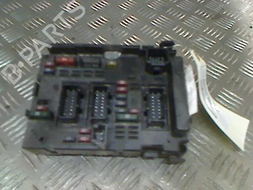Used Fuse box PEUGEOT 206 Hatchback (2A/C) 1.4 i (75 hp) 21743686