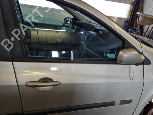 Used Right front door RENAULT CLIO III (BR0/1, CR0/1) 1.5 dCi (BR17, CR17) (86 hp) 23771592