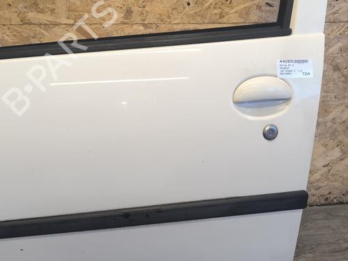 Left front door PEUGEOT 107 (PM_, PN_) 1.4 HDi | BP21747647C2