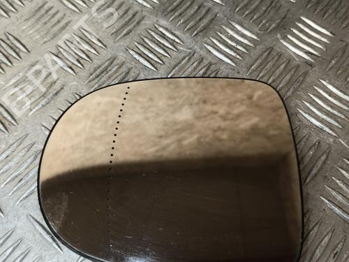Used Left mirror glass RENAULT CLIO III (BR0/1, CR0/1) 1.2 16V (BR0P, CR0P) (101 hp) 25346620