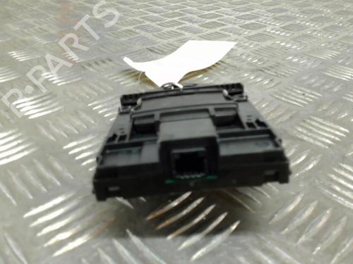 Lecteur Carte RENAULT MEGANE III Hatchback (BZ0/1_, B3_) 1.5 dCi (106 hp) 21735657