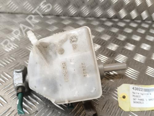 Used Brake master cylinder PEUGEOT 307 Break (3E) 2.0 HDI 110 (107 hp) 21741082