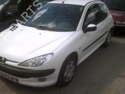 Fuse box PEUGEOT 206 Hatchback (2A/C) 1.4 i | BP21743686E1 