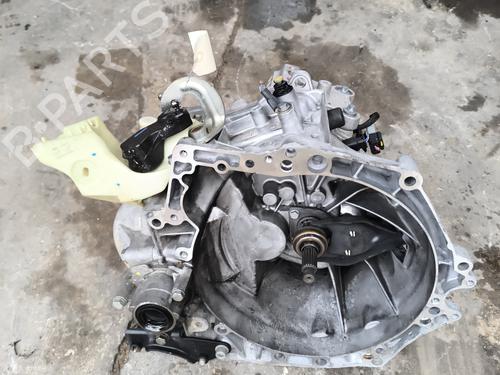 Used Gearbox CITROËN C3 III Van (SX_, SY_) BlueHDi 100 (102 hp) 21748112
