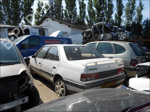 Used Parts PEUGEOT 405 I (15B) 1.9 (109 hp) 2030539