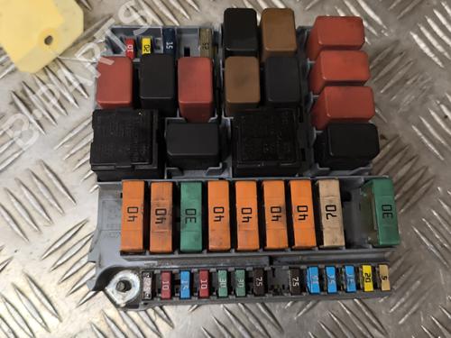 Used Fuse box IVECO DAILY V Van 35C15 V, 40C15 V, 45C15 V, 50C15 V, 60C15 V,65C15 V (146 hp) 29527544