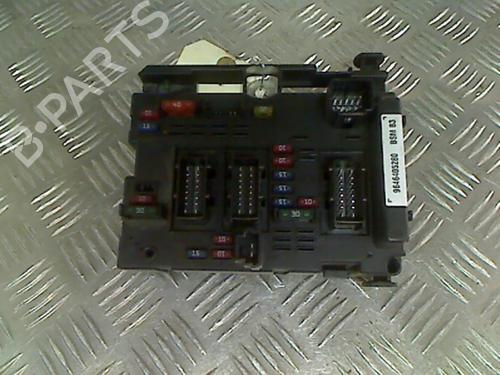 Used Fuse box CITROËN XSARA (N1) 1.6 16V (109 hp) 21740010