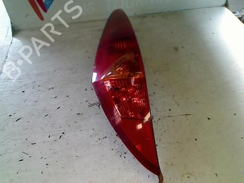 Used Left taillight FIAT PUNTO (188_) 1.9 JTD 80 (188.237, .257, .337, .357) (80 hp) 21753386