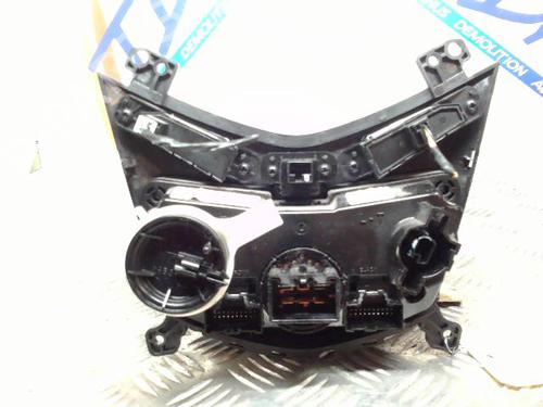 Used Climate control CHEVROLET AVEO Saloon (T300) 1.3 D (95 hp) 21749843