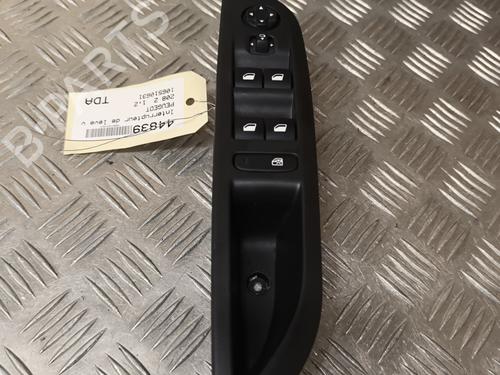 Used Left front window switch PEUGEOT 208 II (UB_, UP_, UW_, UJ_) 1.2 PureTech 75 (75 hp) 27641744