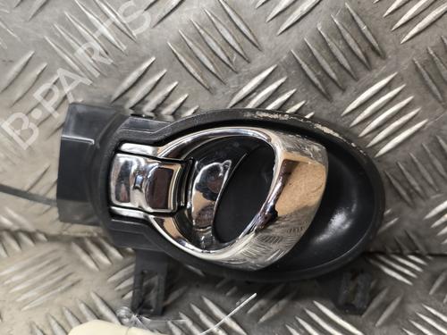 Venstre foran invendig håndtak NISSAN JUKE (F15) 1.5 dCi (110 hp) 25867436