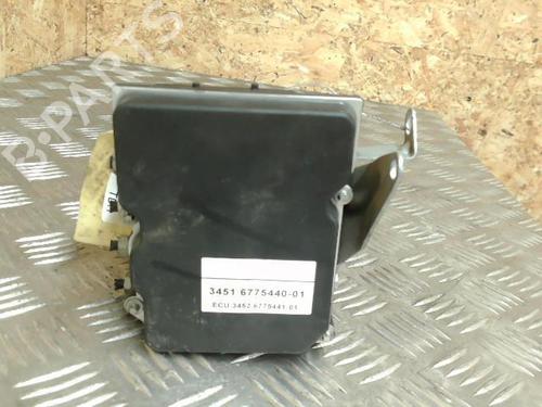 Used ABS pump BMW 3 Touring (E91) 330 xi (258 hp) 21737928