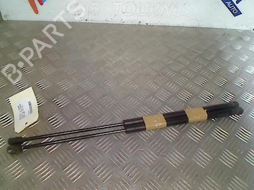 Used Tailgate lift support MERCEDES-BENZ B-CLASS Sports Tourer (W245) B 180 CDI (245.207) (109 hp) 21743477