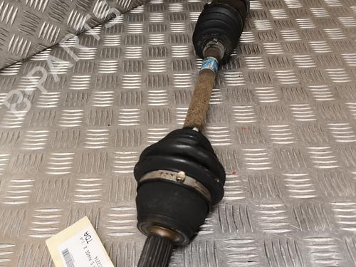 Używane Półoś przednia prawa FORD FIESTA V (JH_, JD_) 1.4 TDCi (68 hp) 25158646