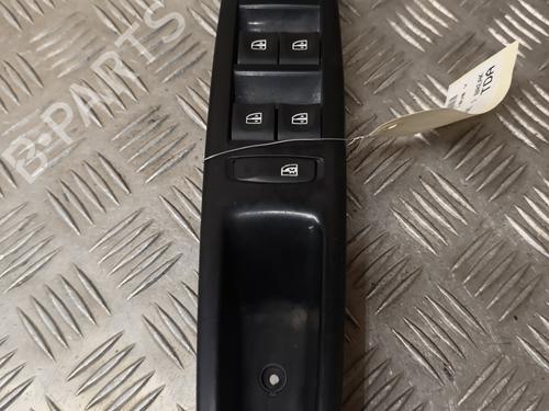 Used Left front window switch RENAULT MEGANE III Grandtour (KZ0/1) 1.5 dCi (KZ09, KZ0D, KZ1G, KZ29, KZ14, KZ1W, KZ10, KZ1F,... (110 hp) 30306942