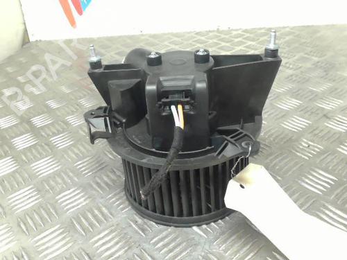 Used Heater blower motor LANCIA YPSILON (843_) 1.4 (843.AXG1A) (78 hp) 21749421