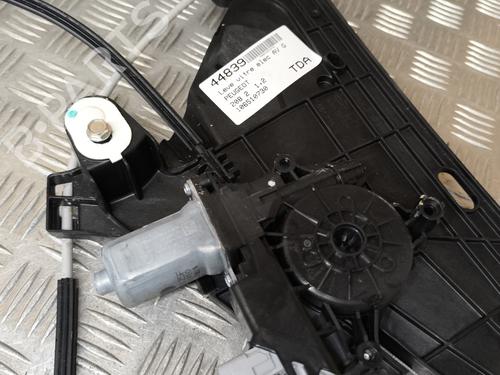 Lève-vitre avant gauche PEUGEOT 208 II (UB_, UP_, UW_, UJ_) 1.2 PureTech 75 | BP27528120C22