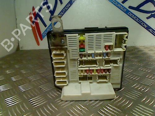 Used Fuse box RENAULT SCÉNIC II (JM0/1_) 1.5 dCi (JM1E, JM16) (106 hp) 21747064