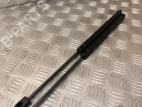 Used Tailgate lift support TOYOTA YARIS (_P13_) 1.5 Hybrid (NHP130_, NHP130) (101 hp) 22013026